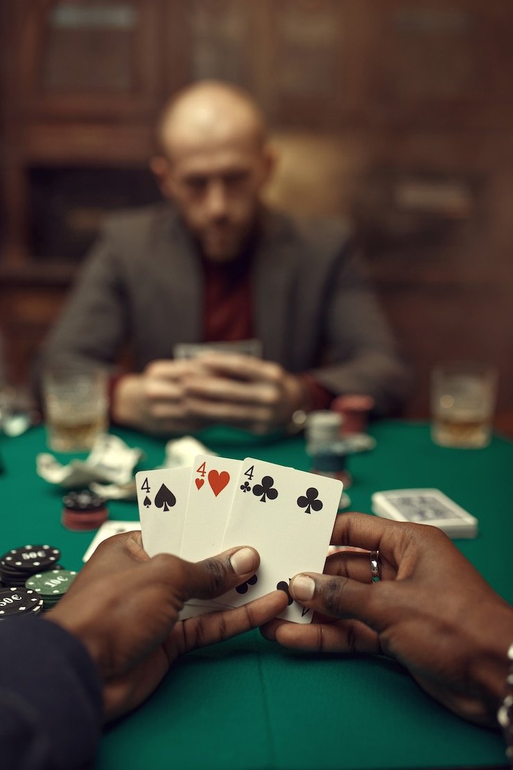 Baccarat feature cards for Bangladesh mobile casino guide readers